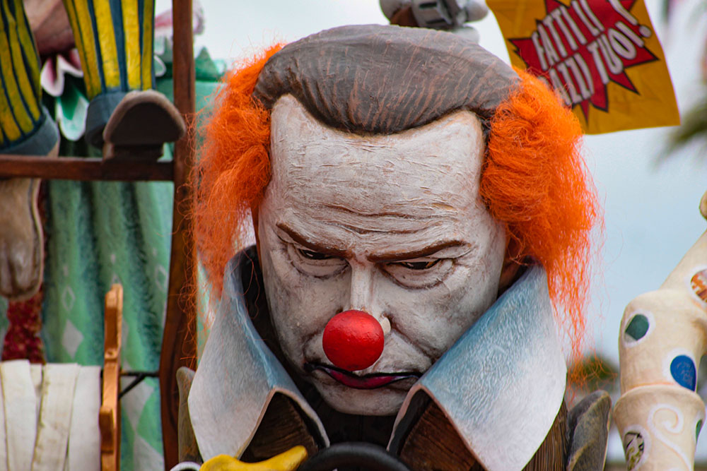 In un Paese serio (2016)