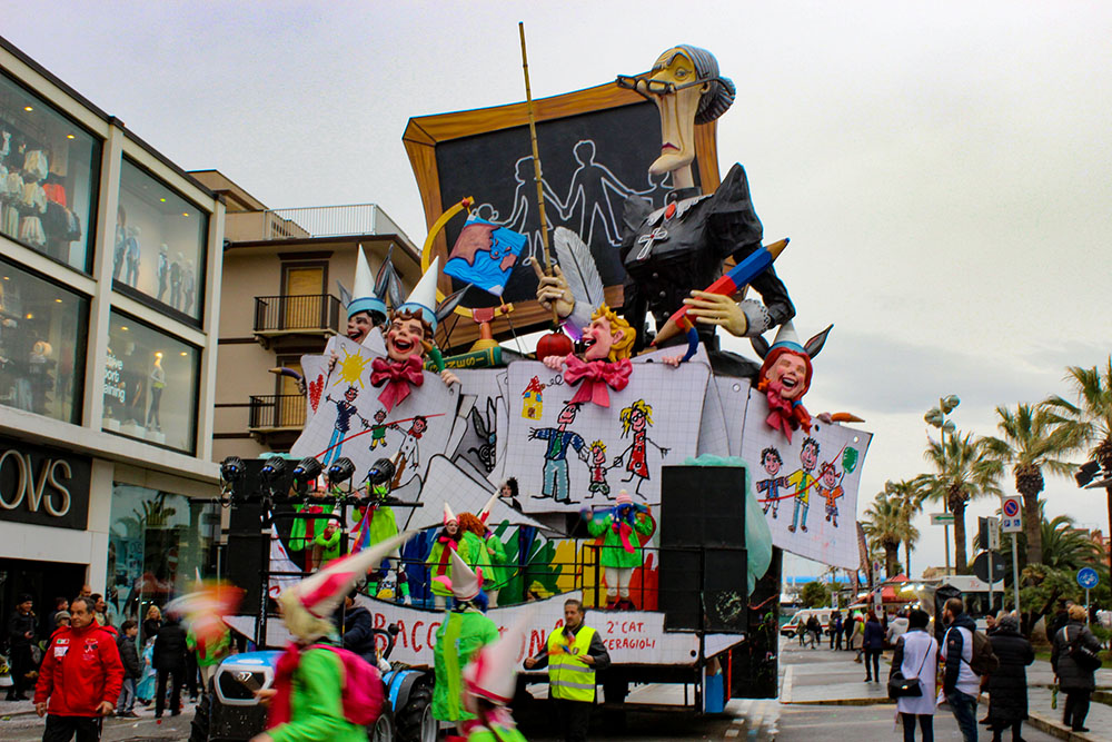 La Bacchettona (2016)