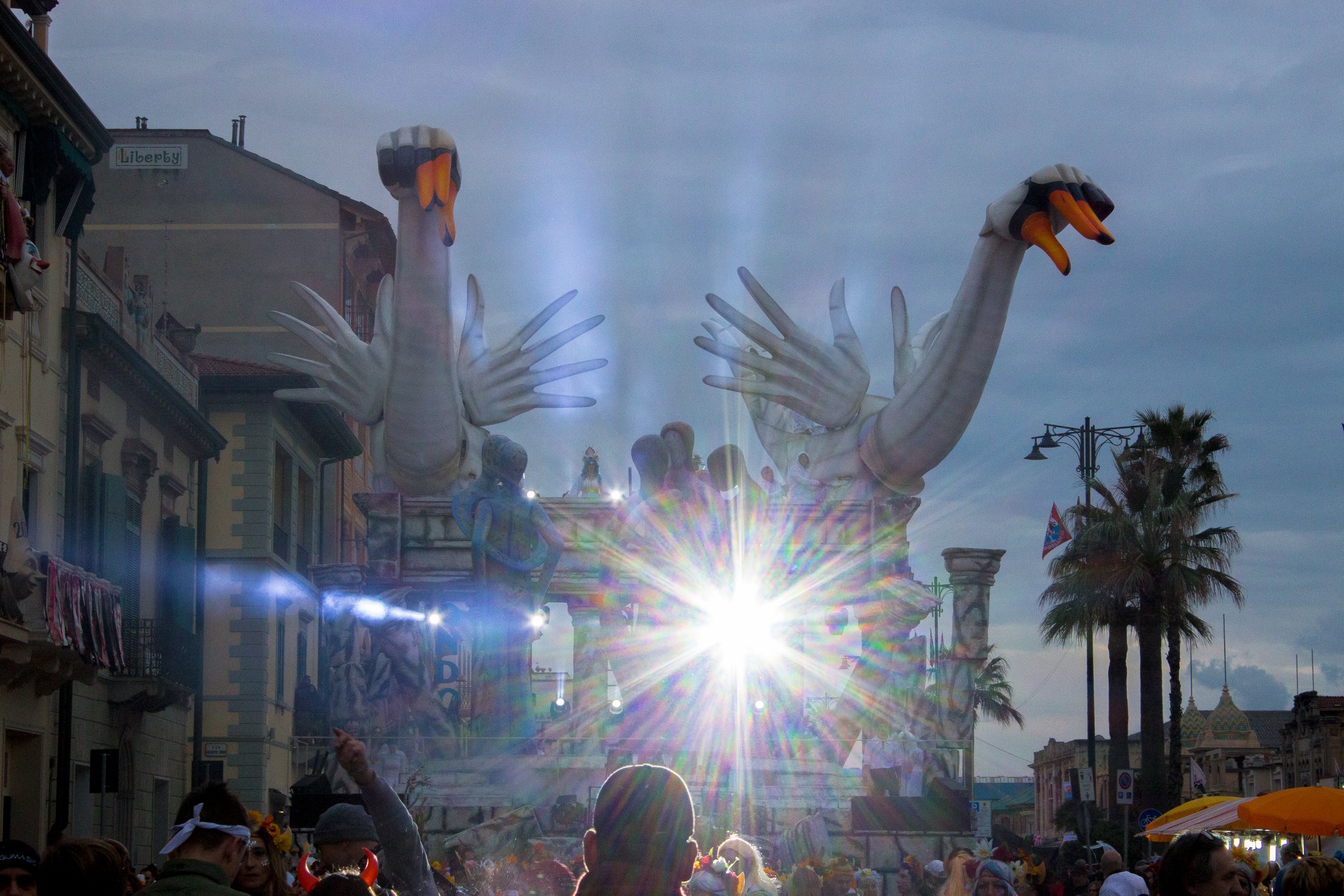 Né di Eva, né di Adamo (2020)