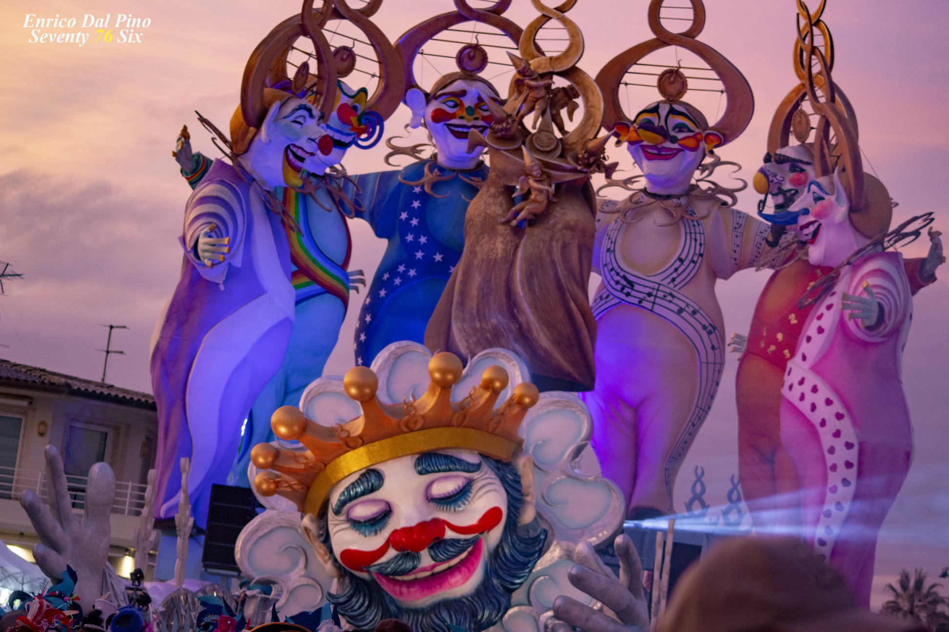 Abbracciami, è Carnevale (2020)